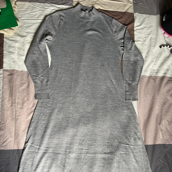 Uniqlo grey wool dress size L - Picture 3 of 13